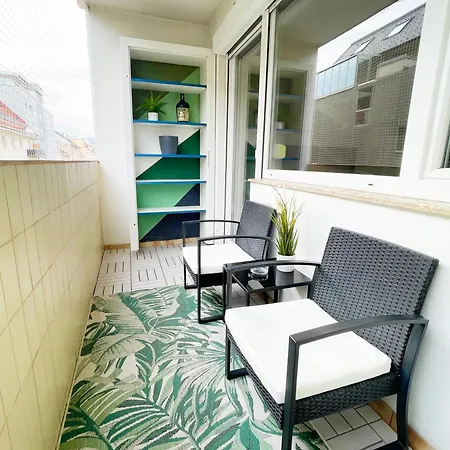 Beautiful Spacious Center Flat With Parking Option Apartment *