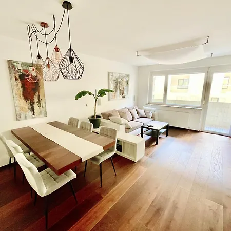 Beautiful Spacious Center Flat With Parking Option