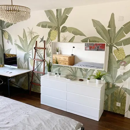 Beautiful Spacious Center Flat With Parking Option