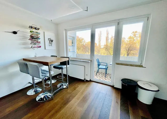 아파트 Beautiful Spacious Center Flat With Parking Option *